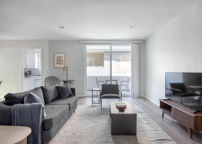 Westwood 2Br W In-Unit Wd Lax-1031